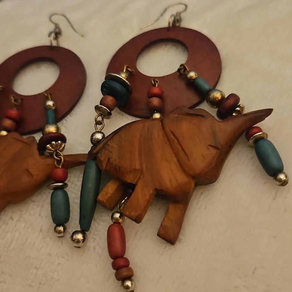 Vintage 1980s Wood Carved Elephant Tribal Beaded Festival Dangle Earrings - Picture 3 of 8